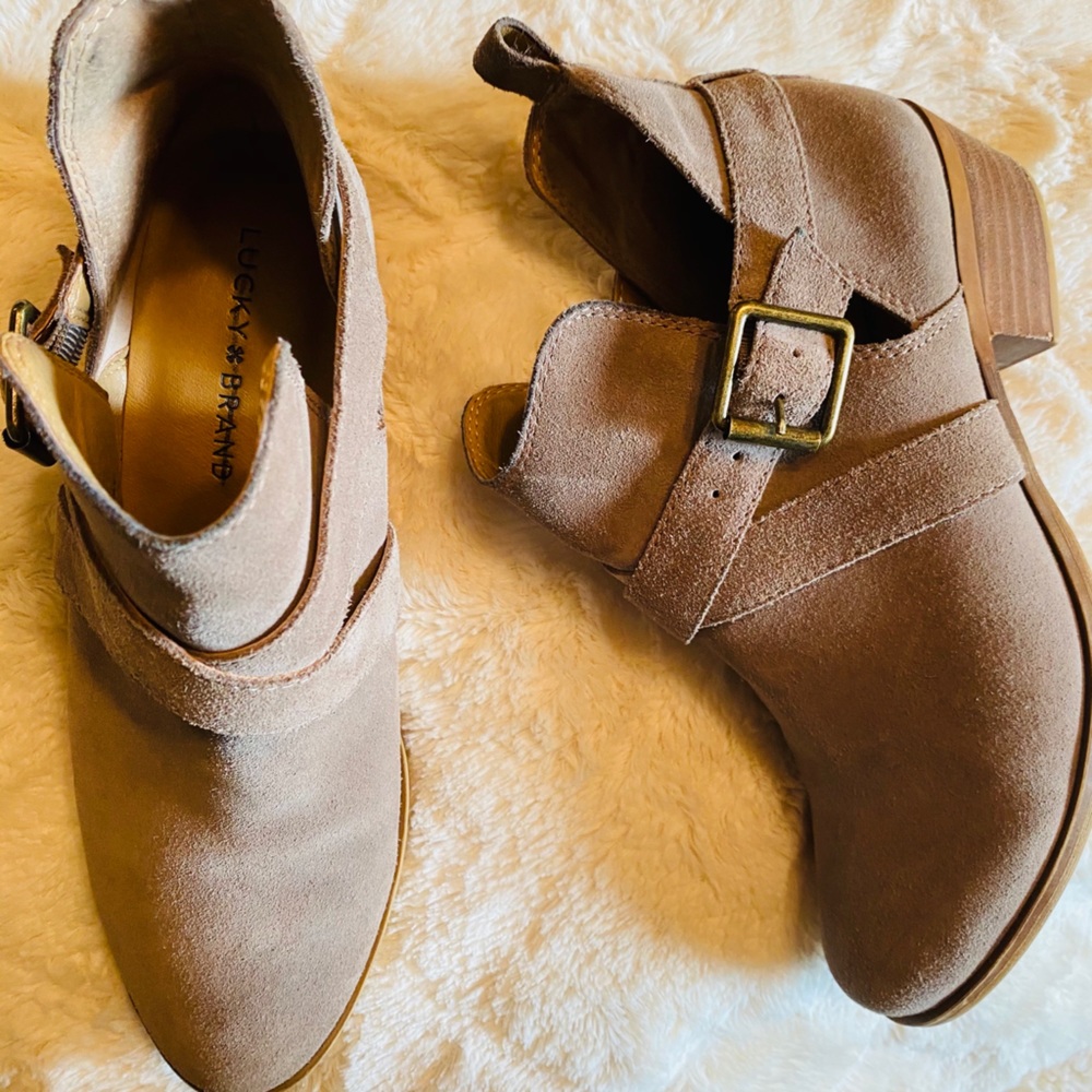 Ankle boots